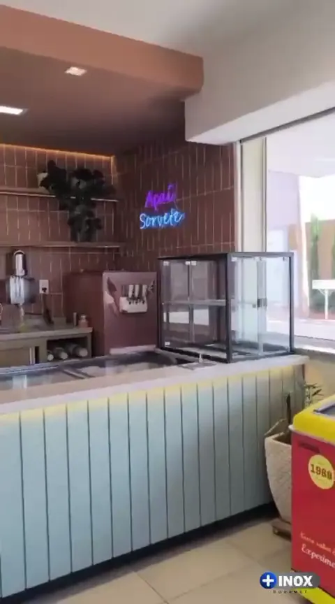 Quadro do vídeo: Sorveteria e açaí: salão e balcão ripado